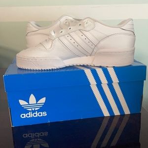NWT Adidas Originals Unisex-Child Rivalry Low Sneaker All-White (fits women’s!)